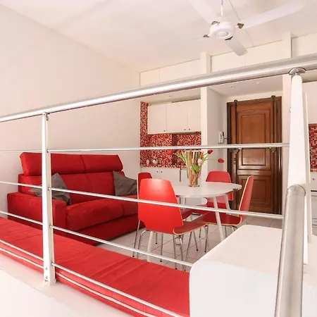 Little Gem Located Near Duomo-hosted By Sweetstay * Florence