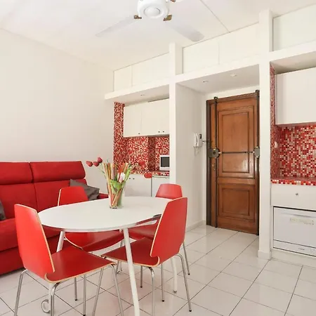 Little Gem Located Near Duomo-hosted By Sweetstay